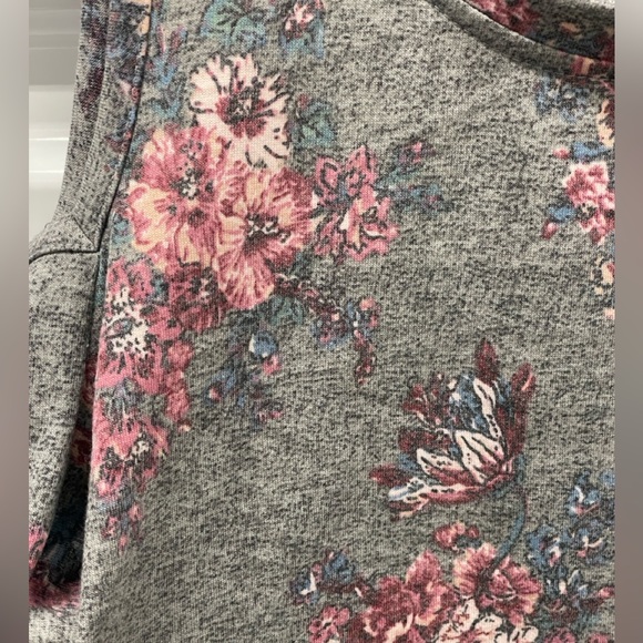 Olive and oak top - Picture 5 of 9